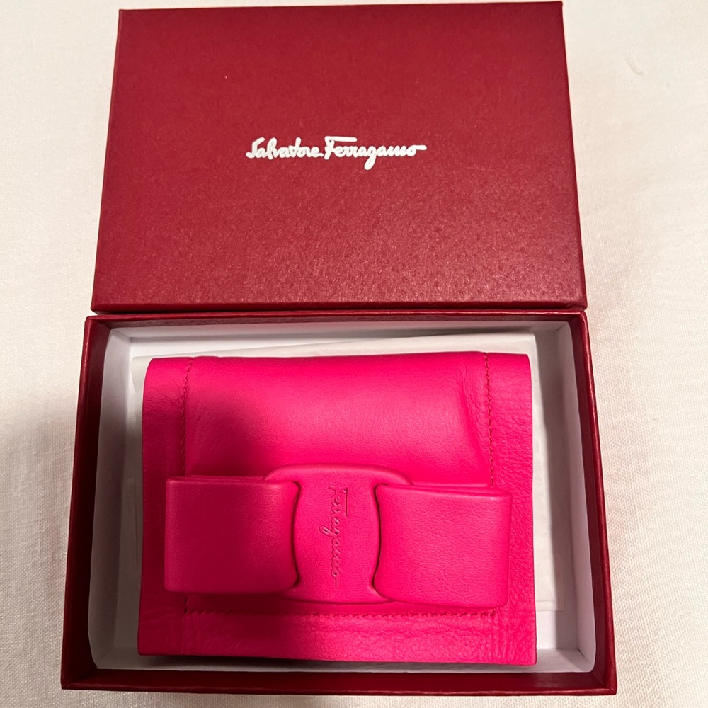 Salvatore Ferragamo calf skin card holder with bow